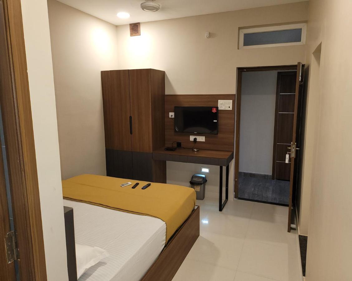 M Square Hotell Vellore Eksteriør bilde