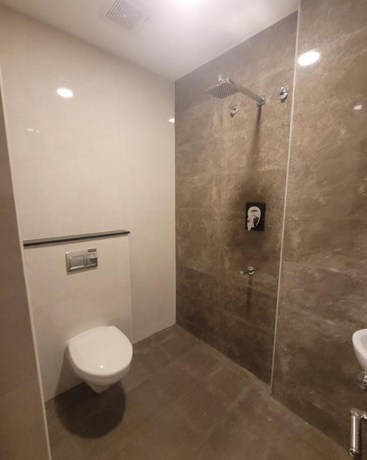 M Square Hotell Vellore Eksteriør bilde