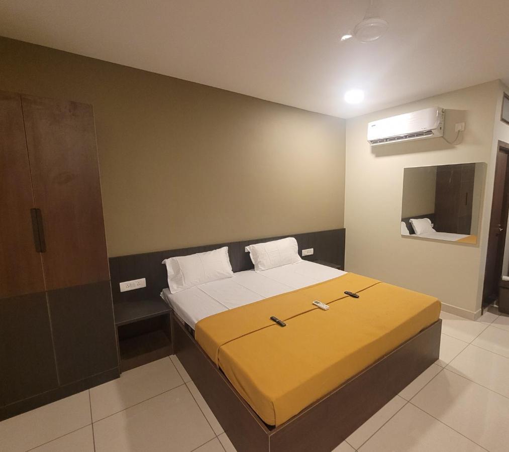 M Square Hotell Vellore Eksteriør bilde